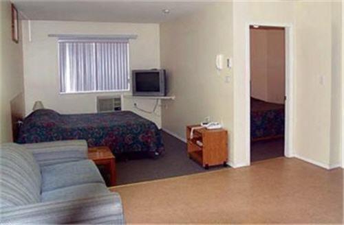 Fraser Bridge Inn And Rv Park Quesnel Room photo